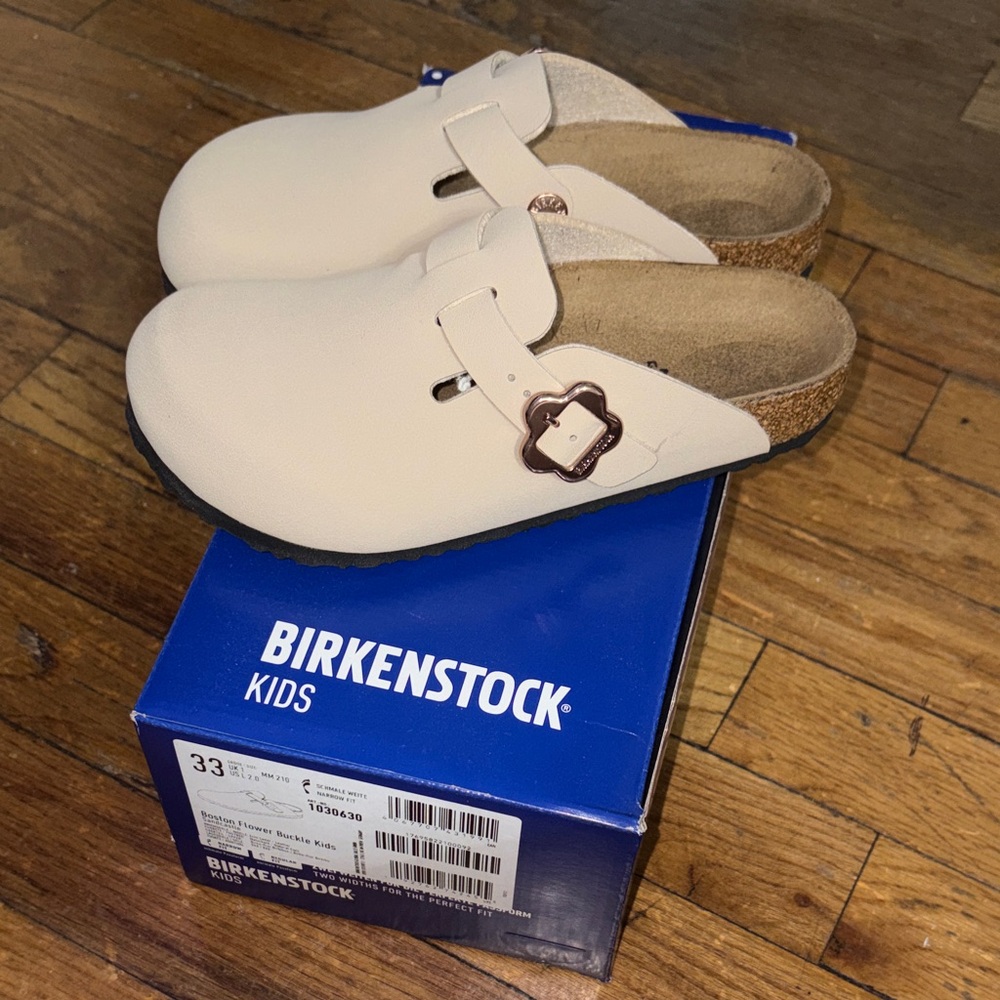 Birkenstock Kids Cream Slip-On Clog with Adjustable Buckle- Size : 2